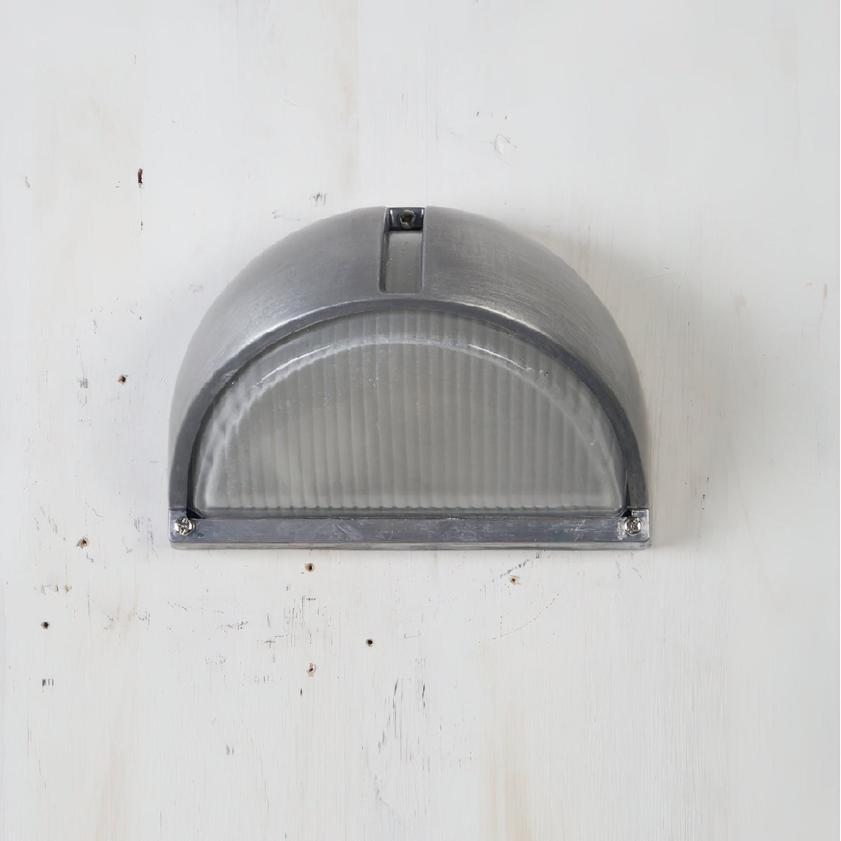 Praris Outdoor Wall Light
