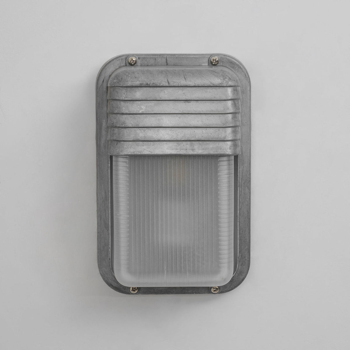 Praris Outdoor Wall Light