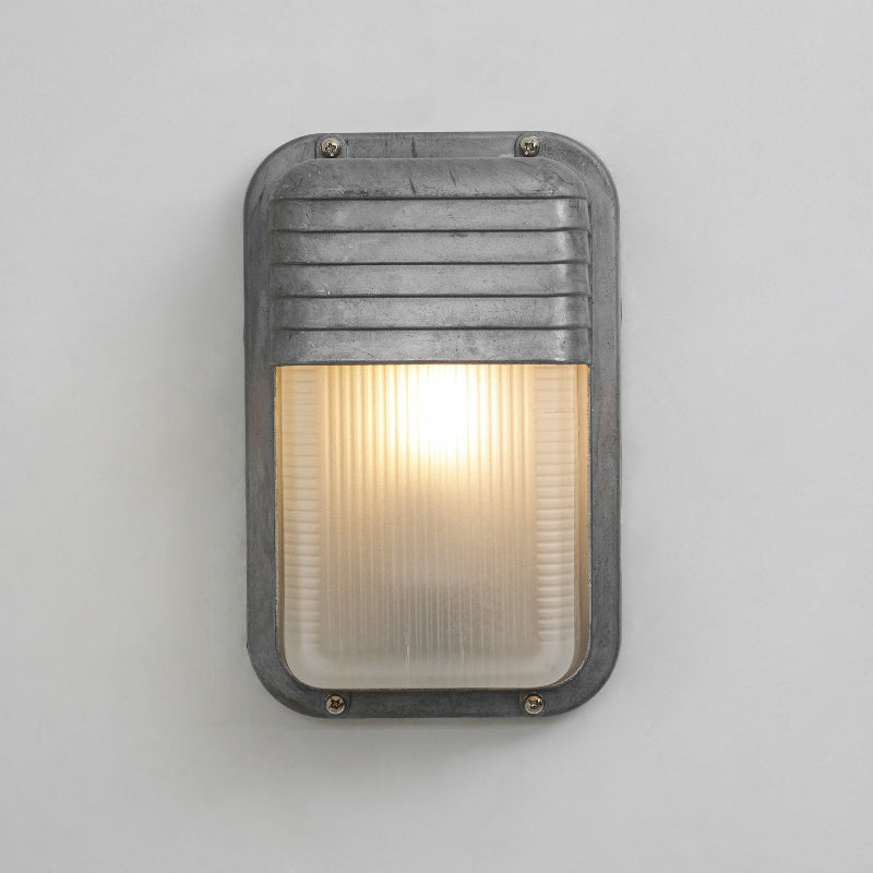 Praris Outdoor Wall Light