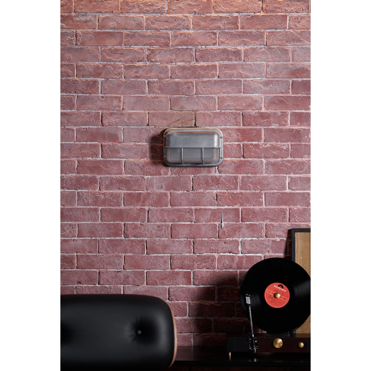 Praris Outdoor Wall Light