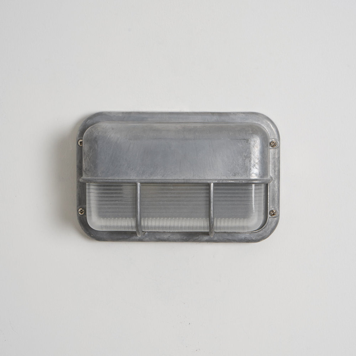Praris Outdoor Wall Light