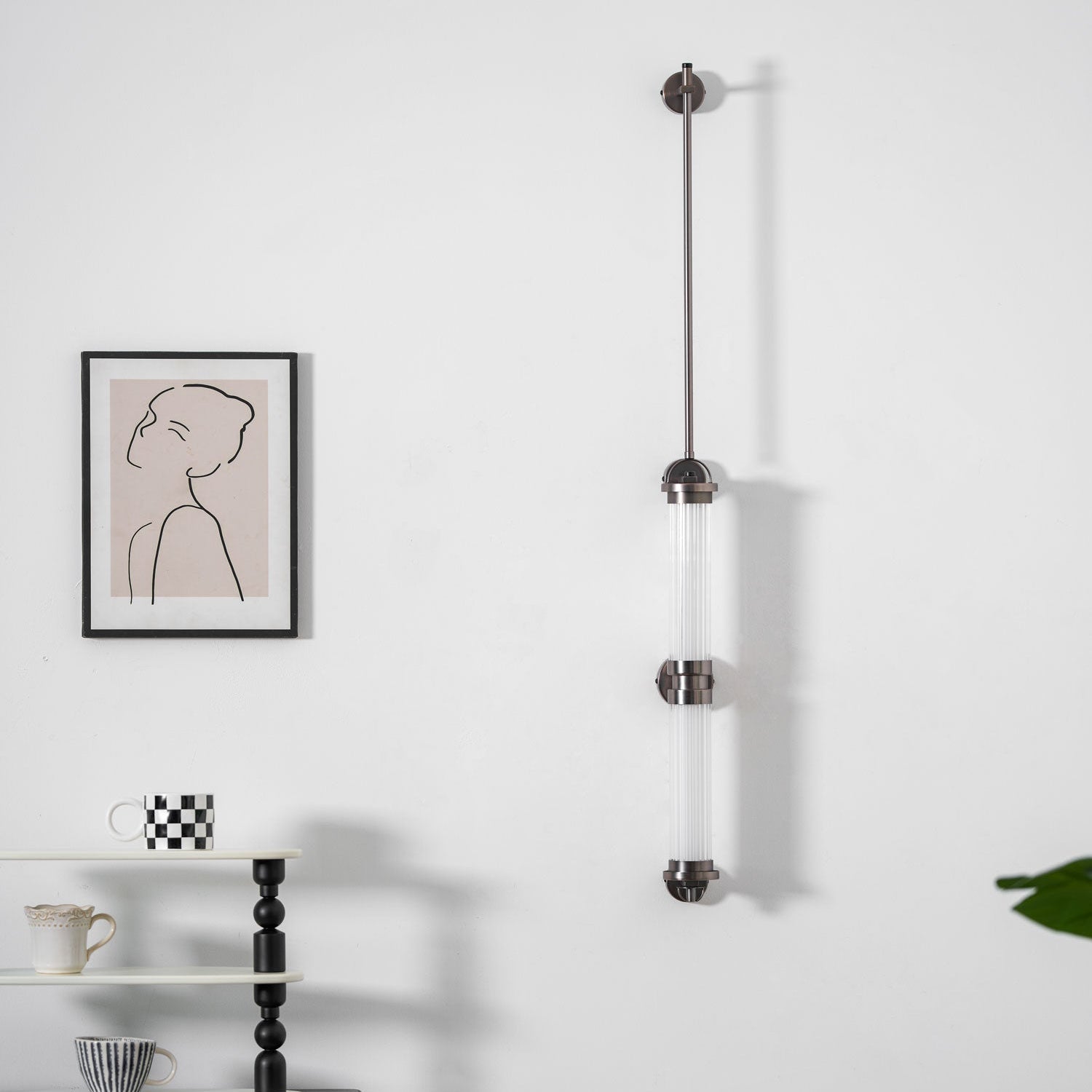 Xeso Vertical Wall Light