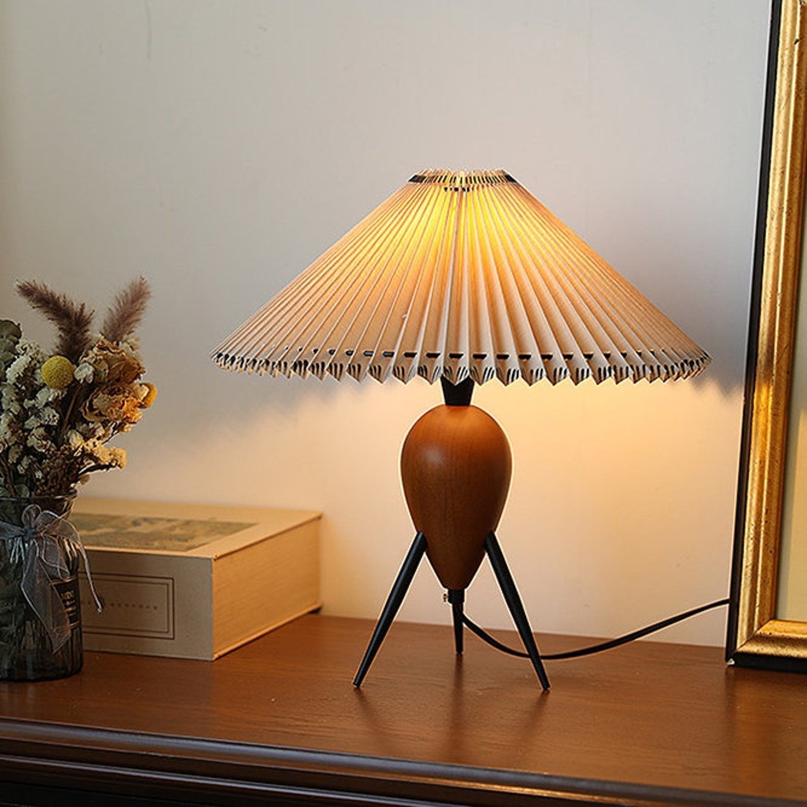 Mitablo Table Lamp