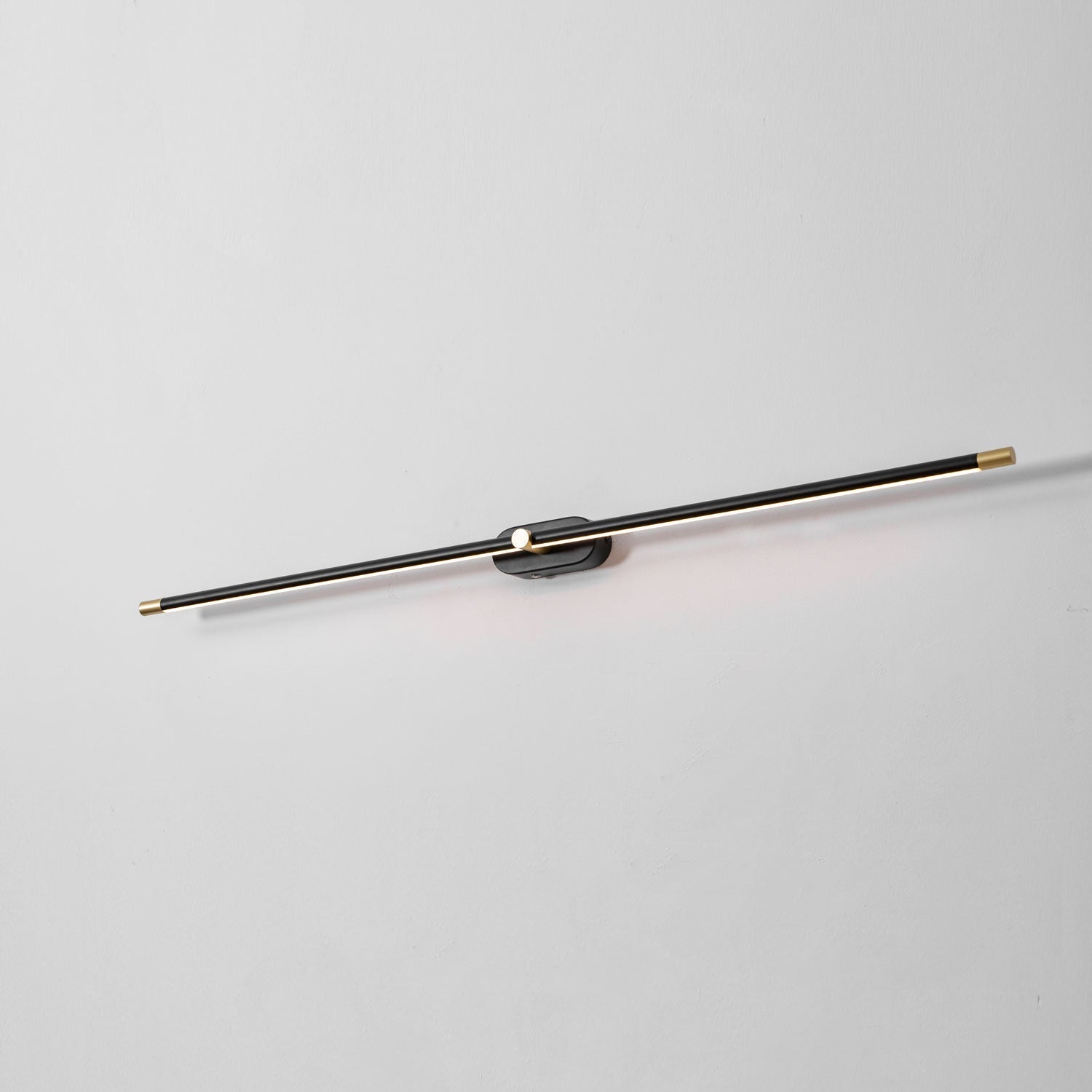 Govva Wall Light