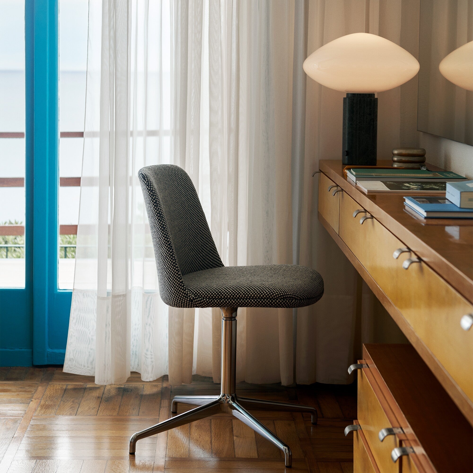 Zelkan Marble Table Lamp