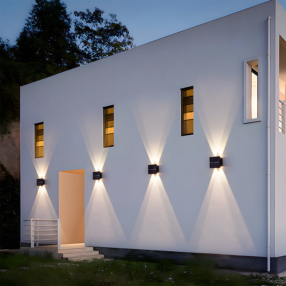 Quiloro Outdoor Wall Light