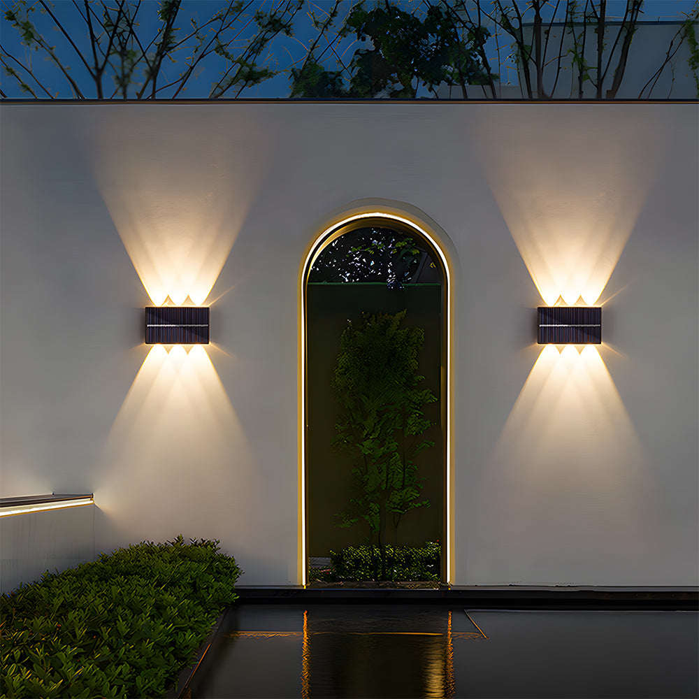 Quiloro Outdoor Wall Light