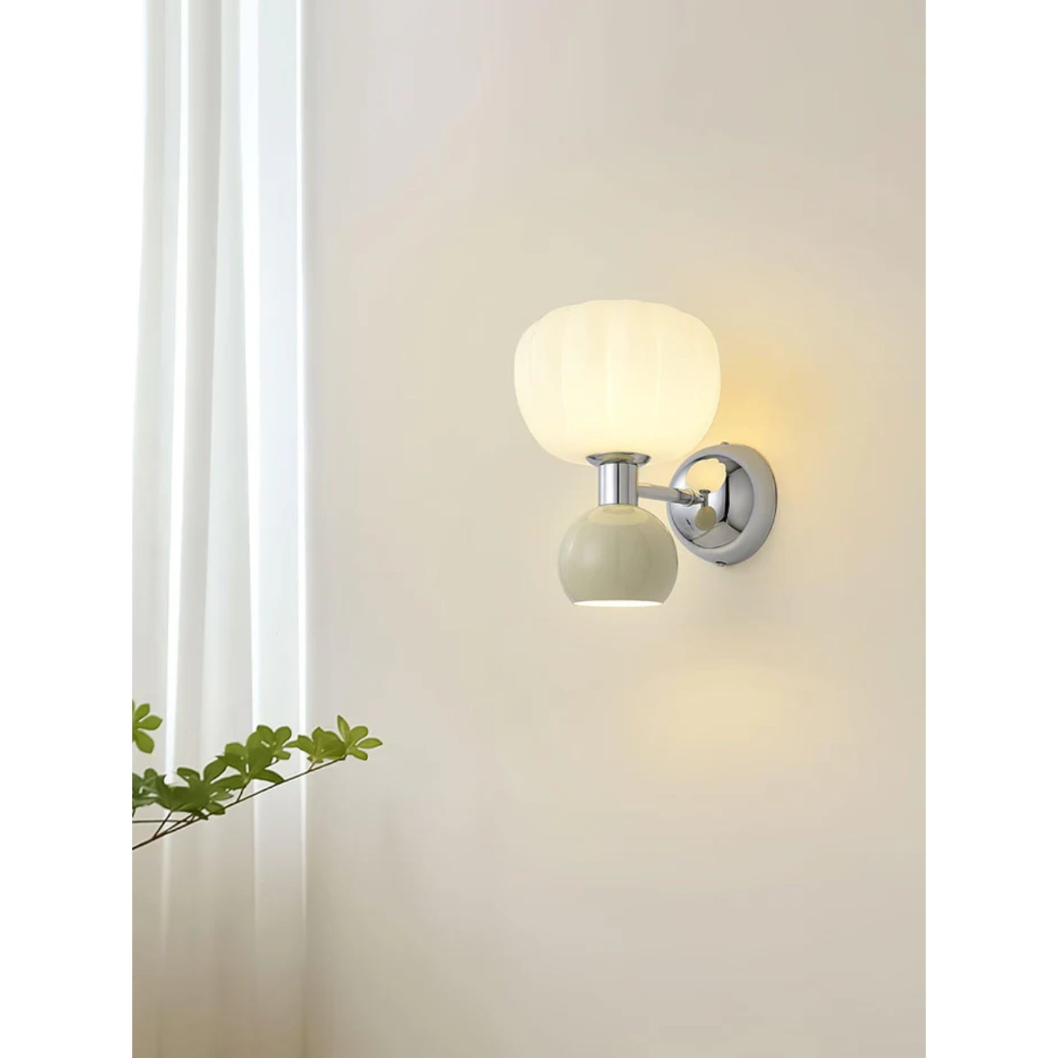 Scullon Wall Light