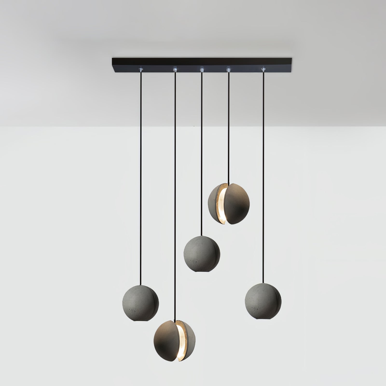 Devalo Pendant Light