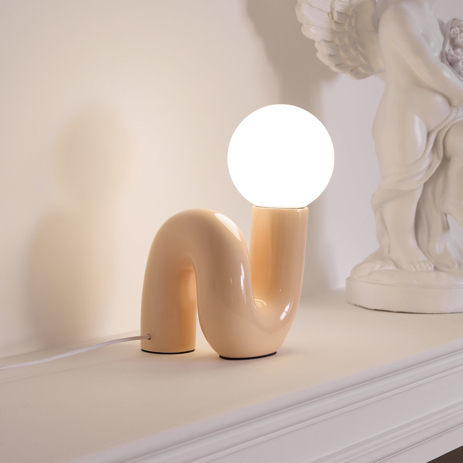 Curlshape Table Lamp