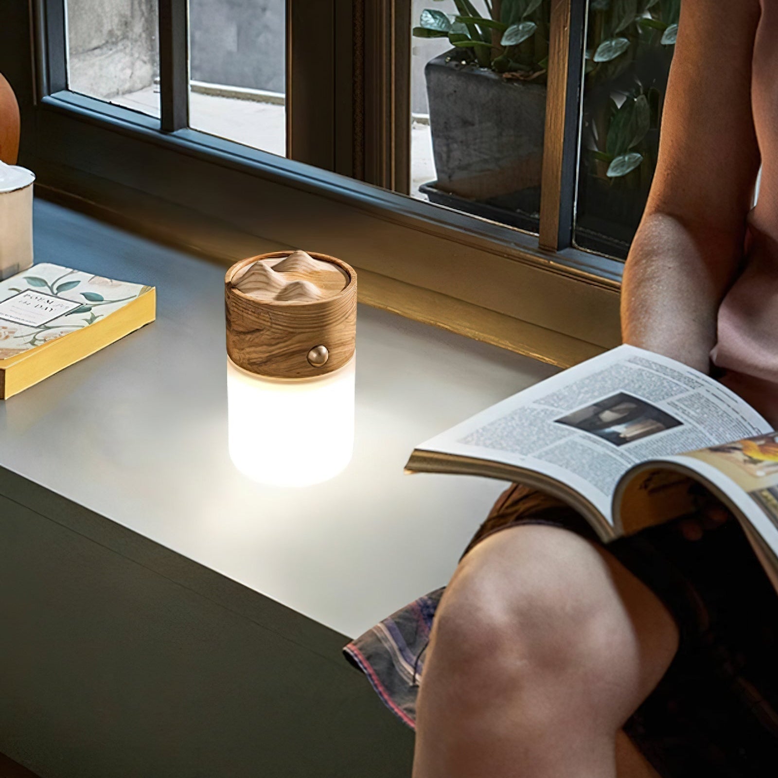 Feno Portable Table Lamp