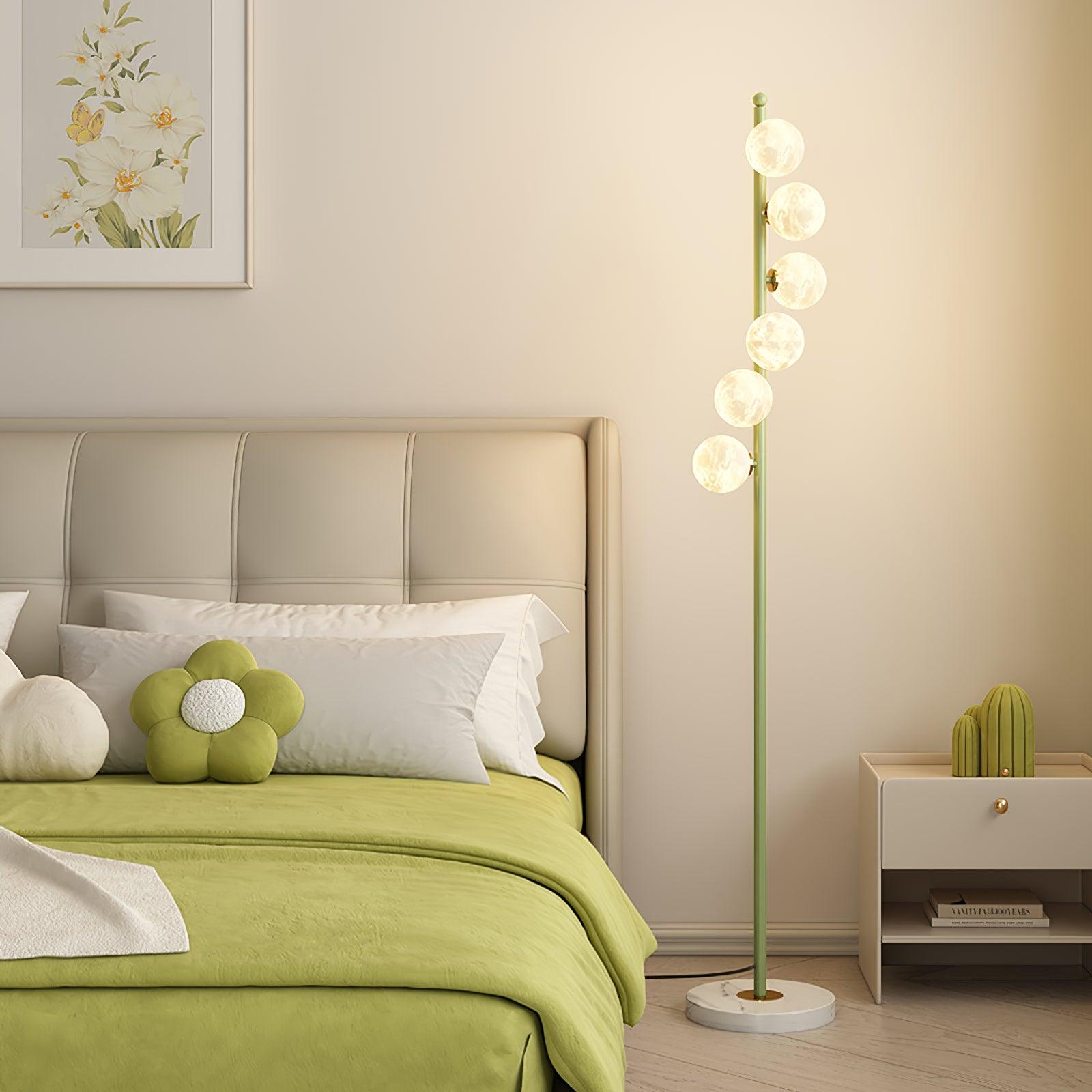 Zalvon Floor Lamp