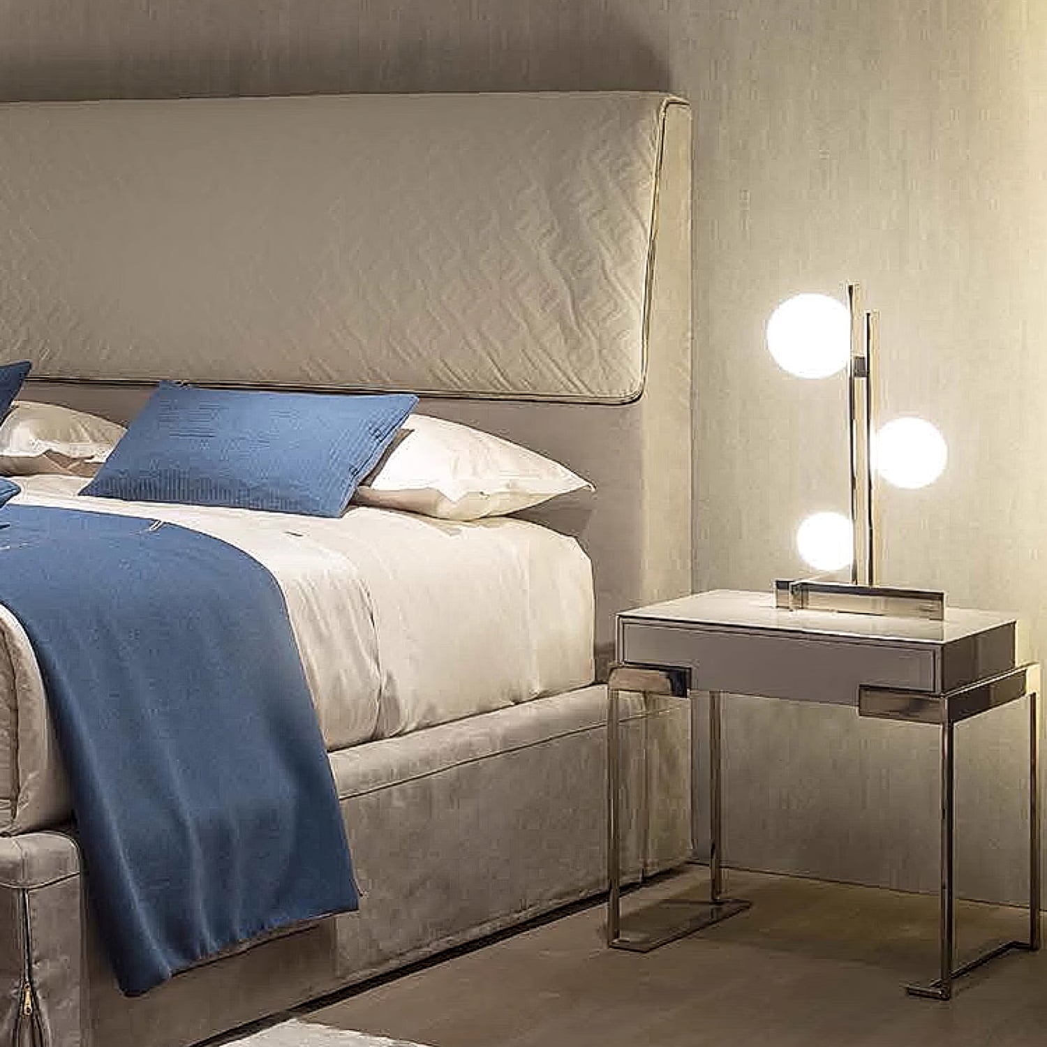 Pleco Table Lamp