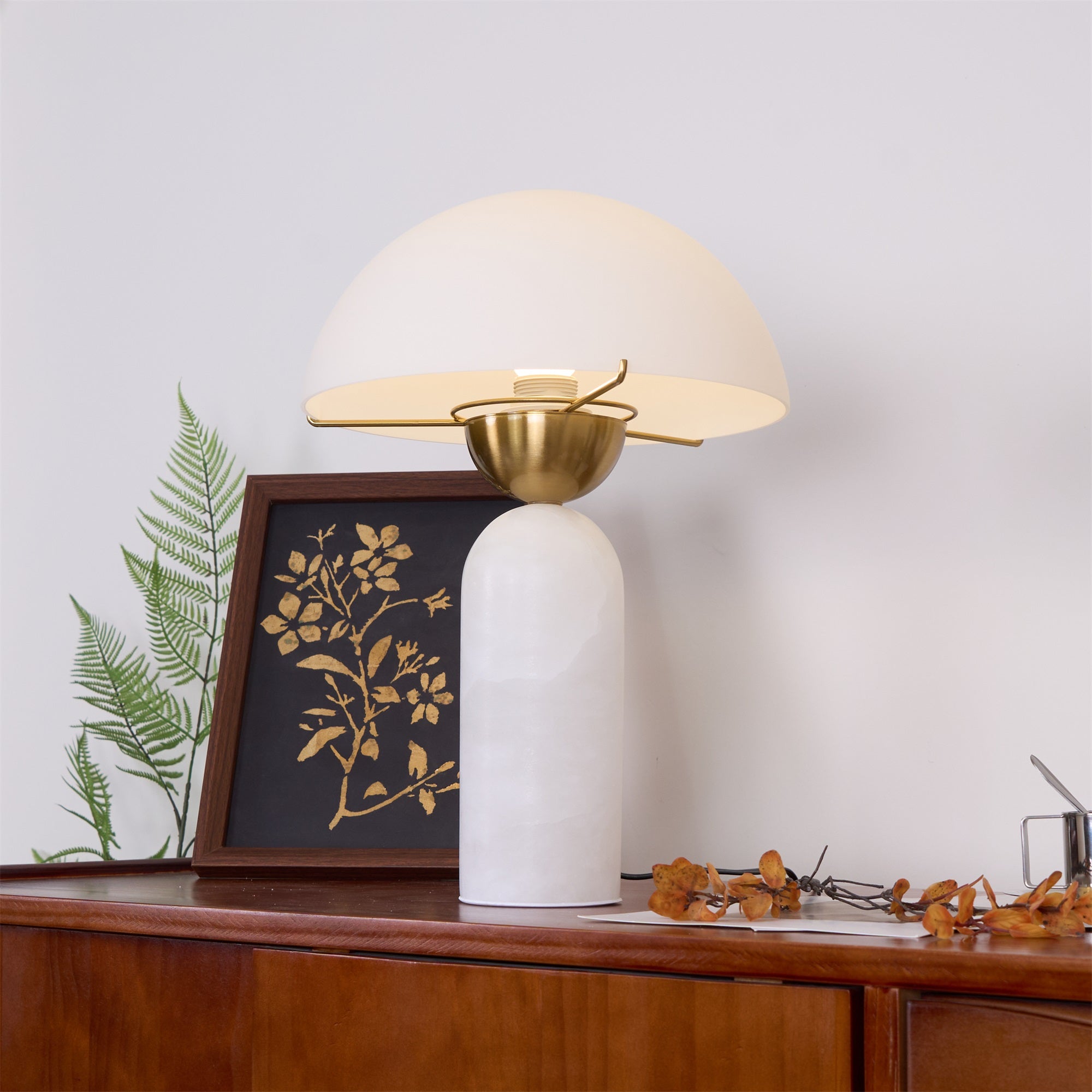 Arovia Alabaster Table Lamp