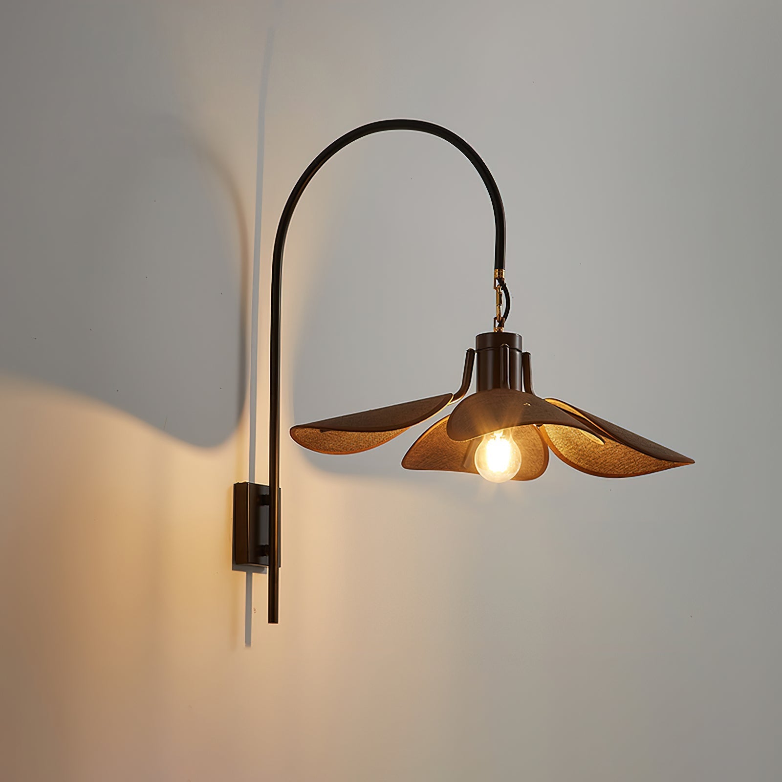 Misces Flower Wall Light