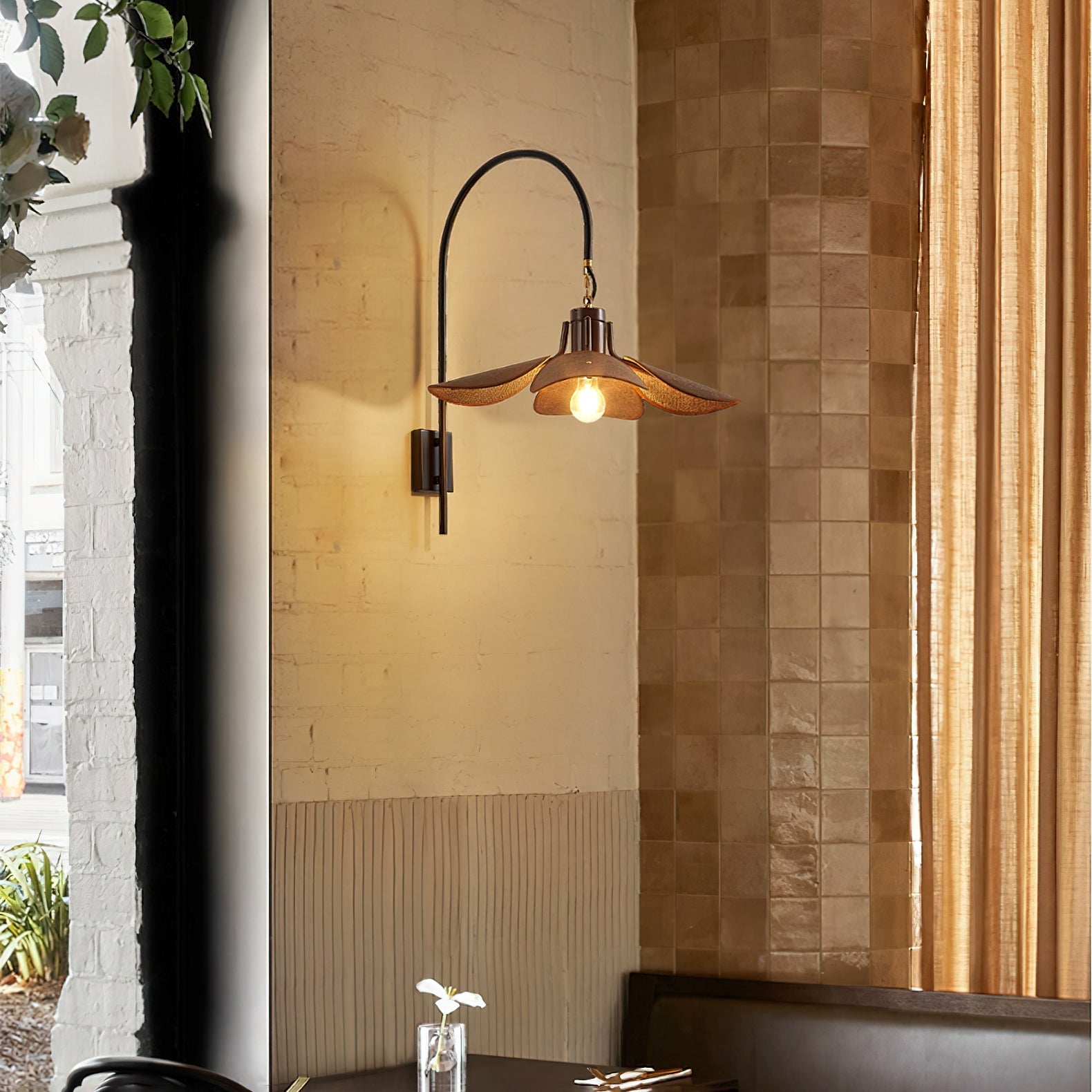 Misces Flower Wall Light