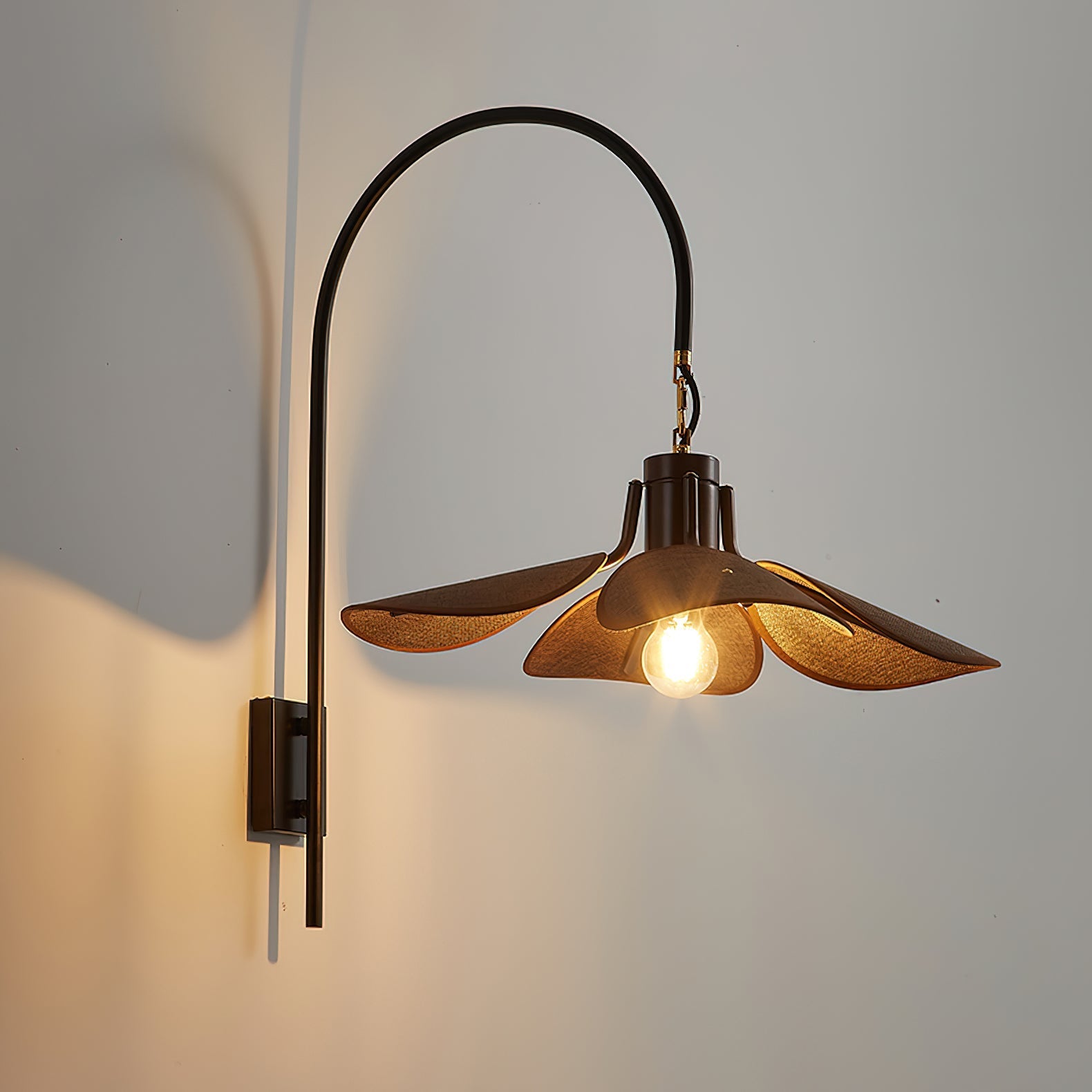 Misces Flower Wall Light