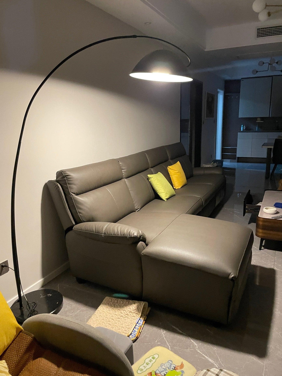 Kramovis Arc Floor Lamp