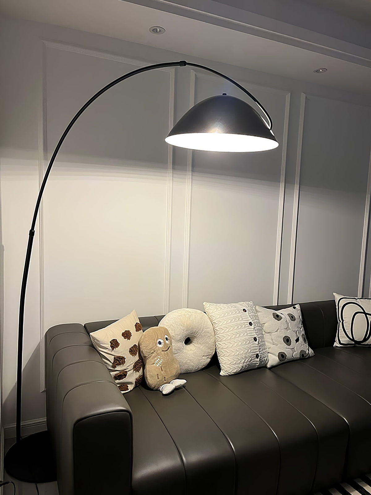Kramovis Arc Floor Lamp