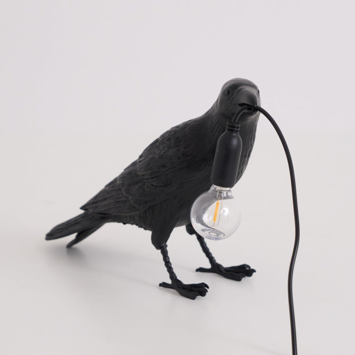 Raven Resin Table Lamp - Vakkerlight