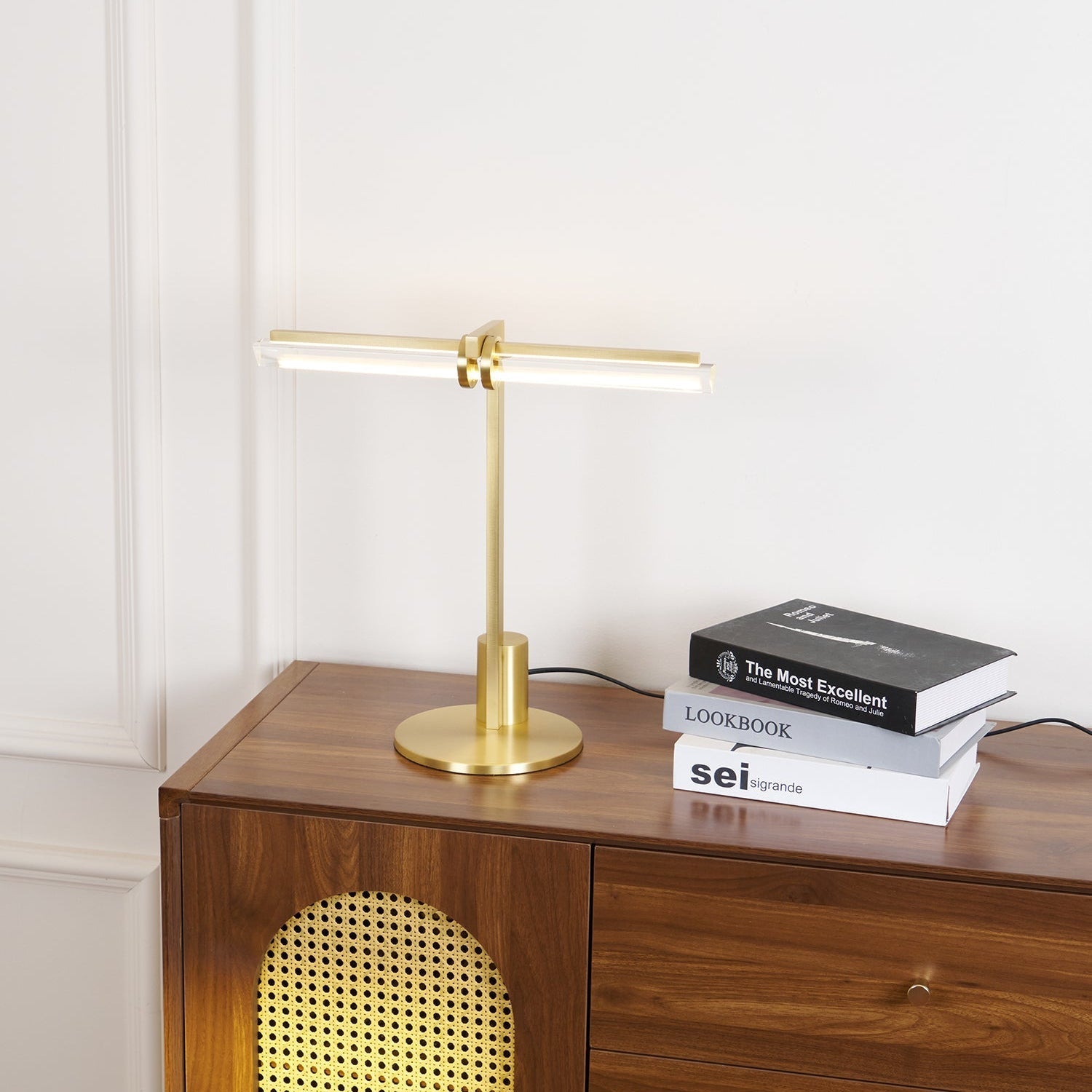 Reveno Table Lamp