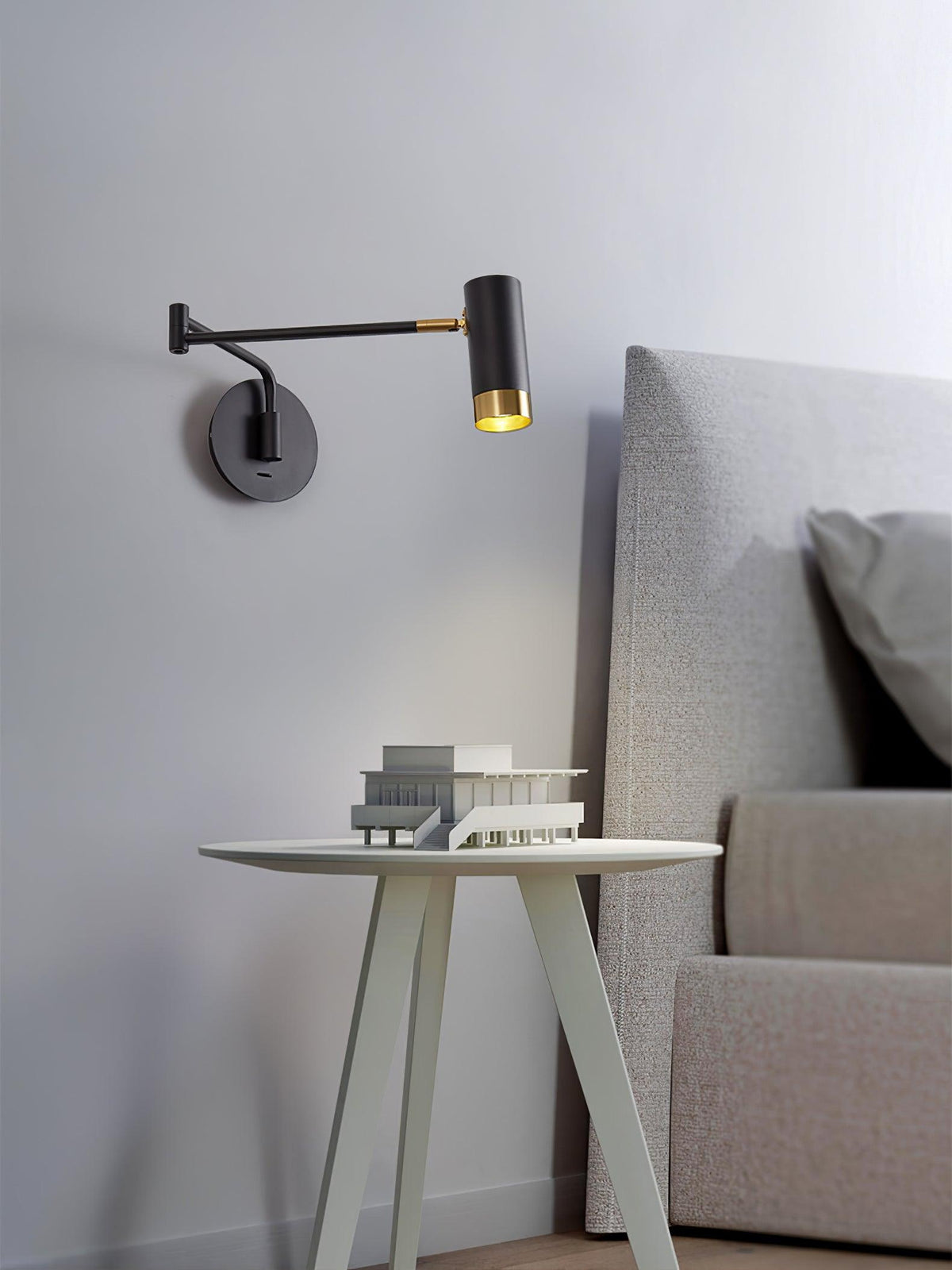 Ponari Linear Wall Light