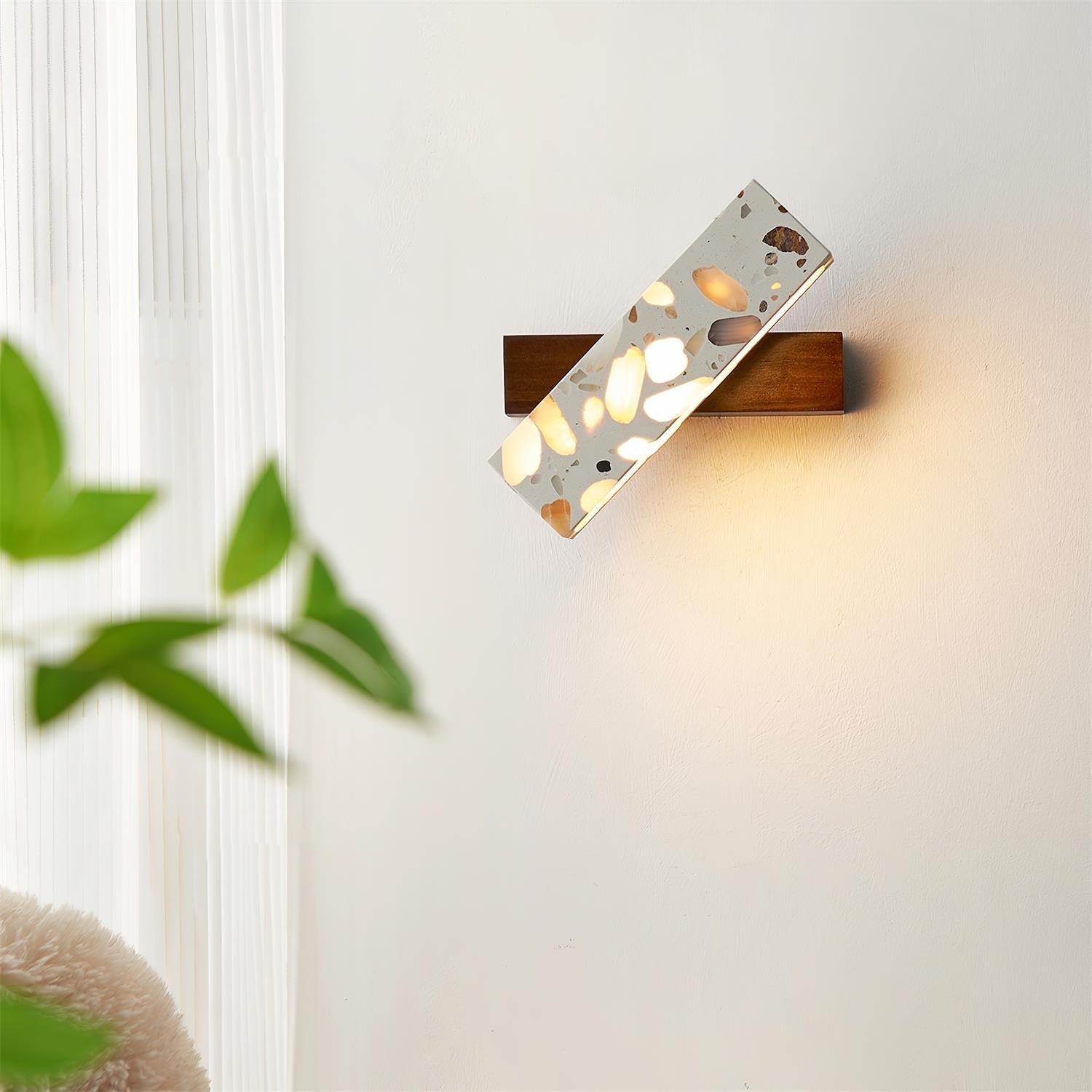 Olivesa Wall Light