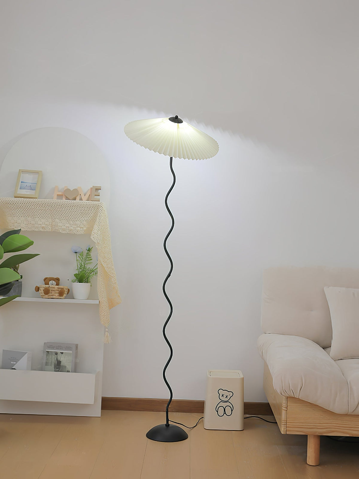 Giko Wavy Floor Lamp