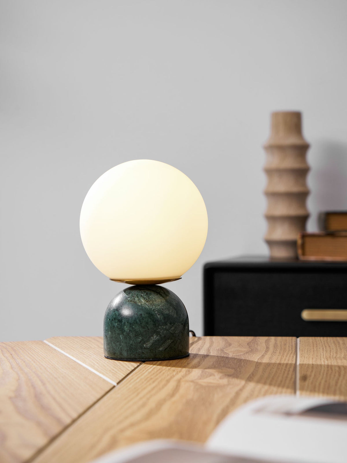 Tudira Globe Table Lamp