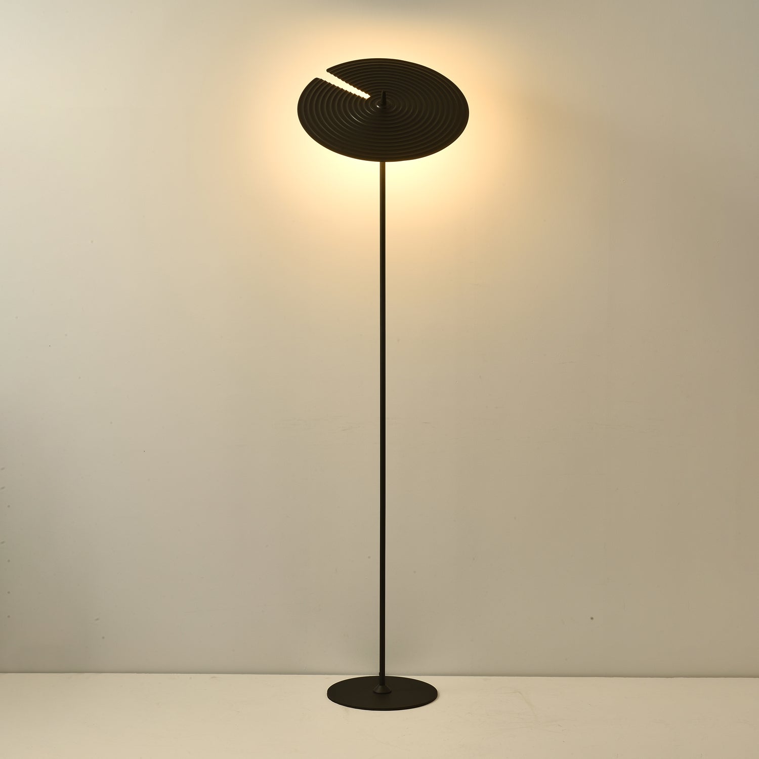 Mezon Floor Lamp