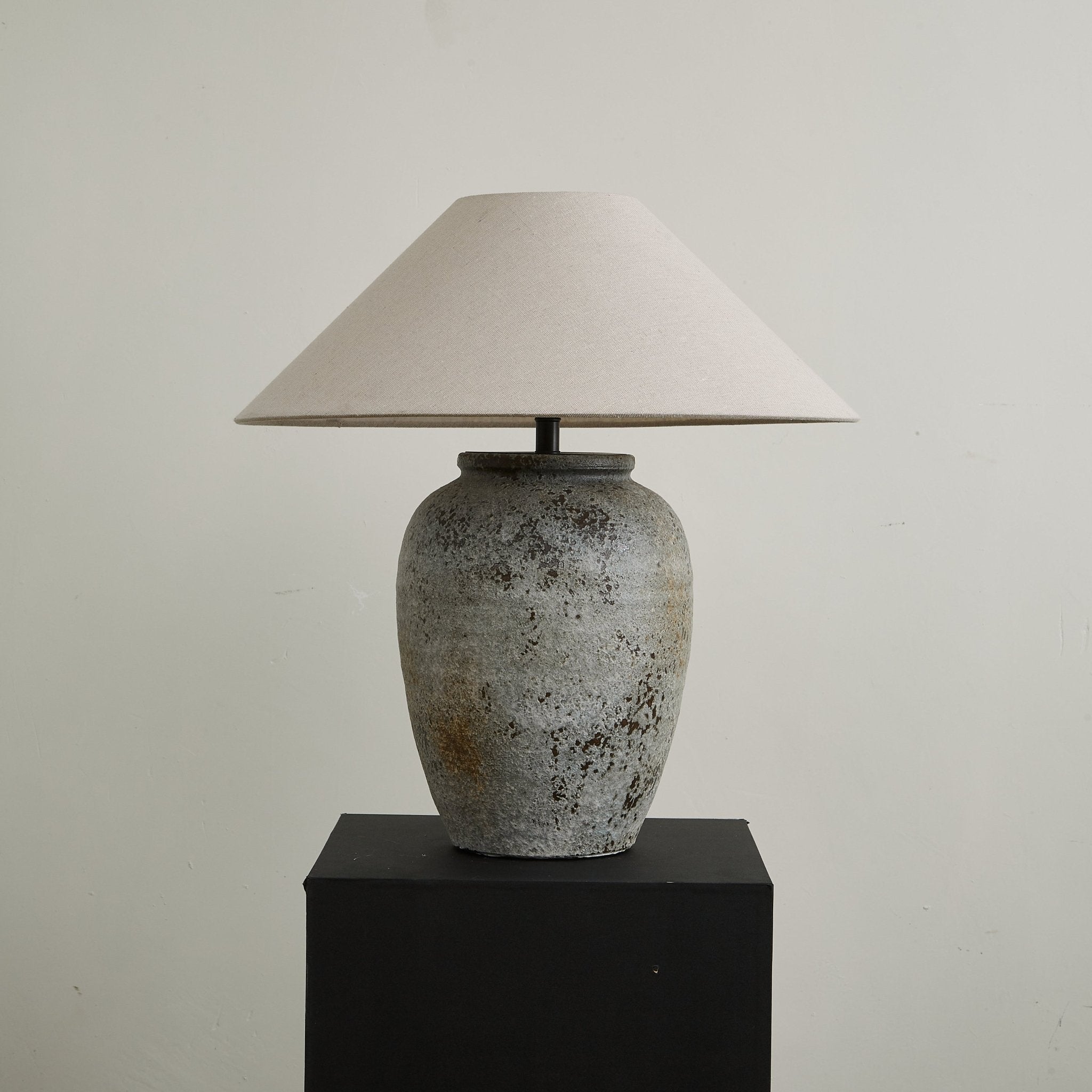 Tevinga Table Lamp
