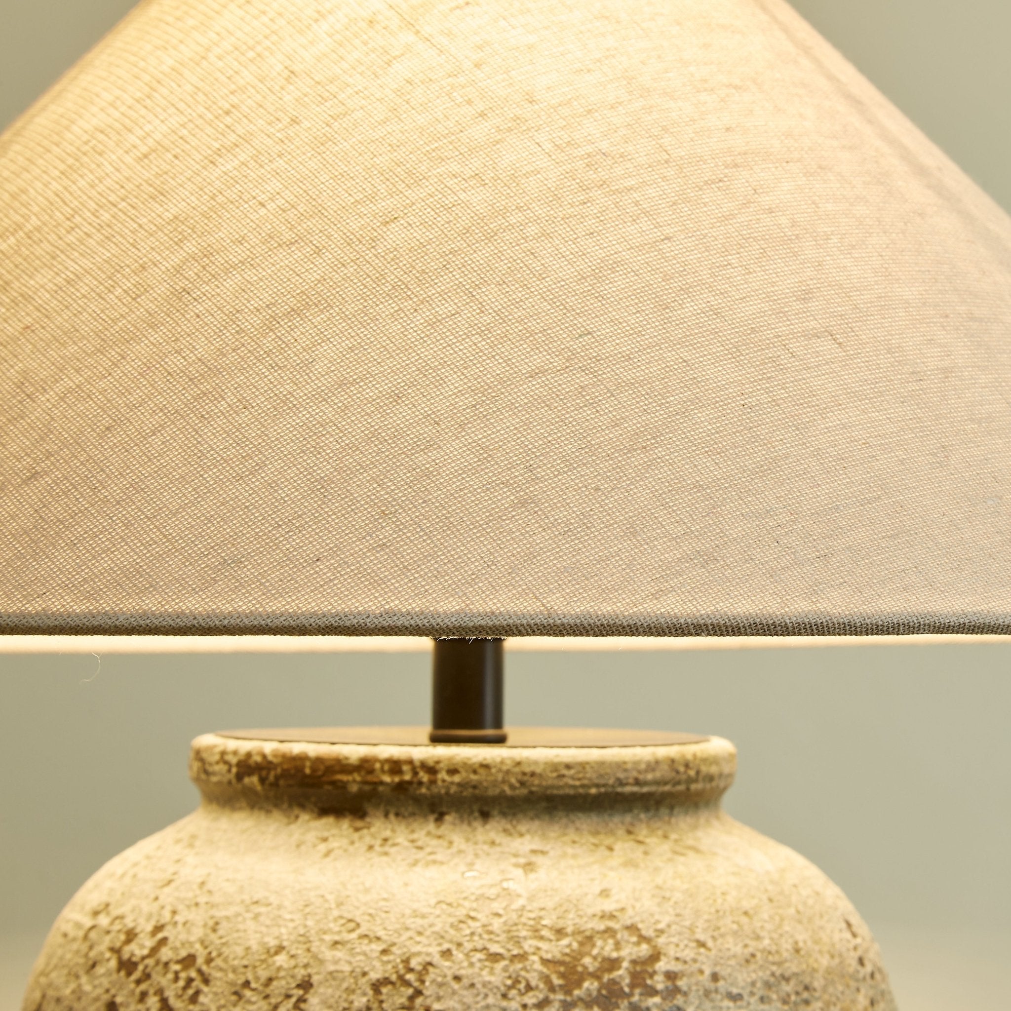 Tevinga Table Lamp