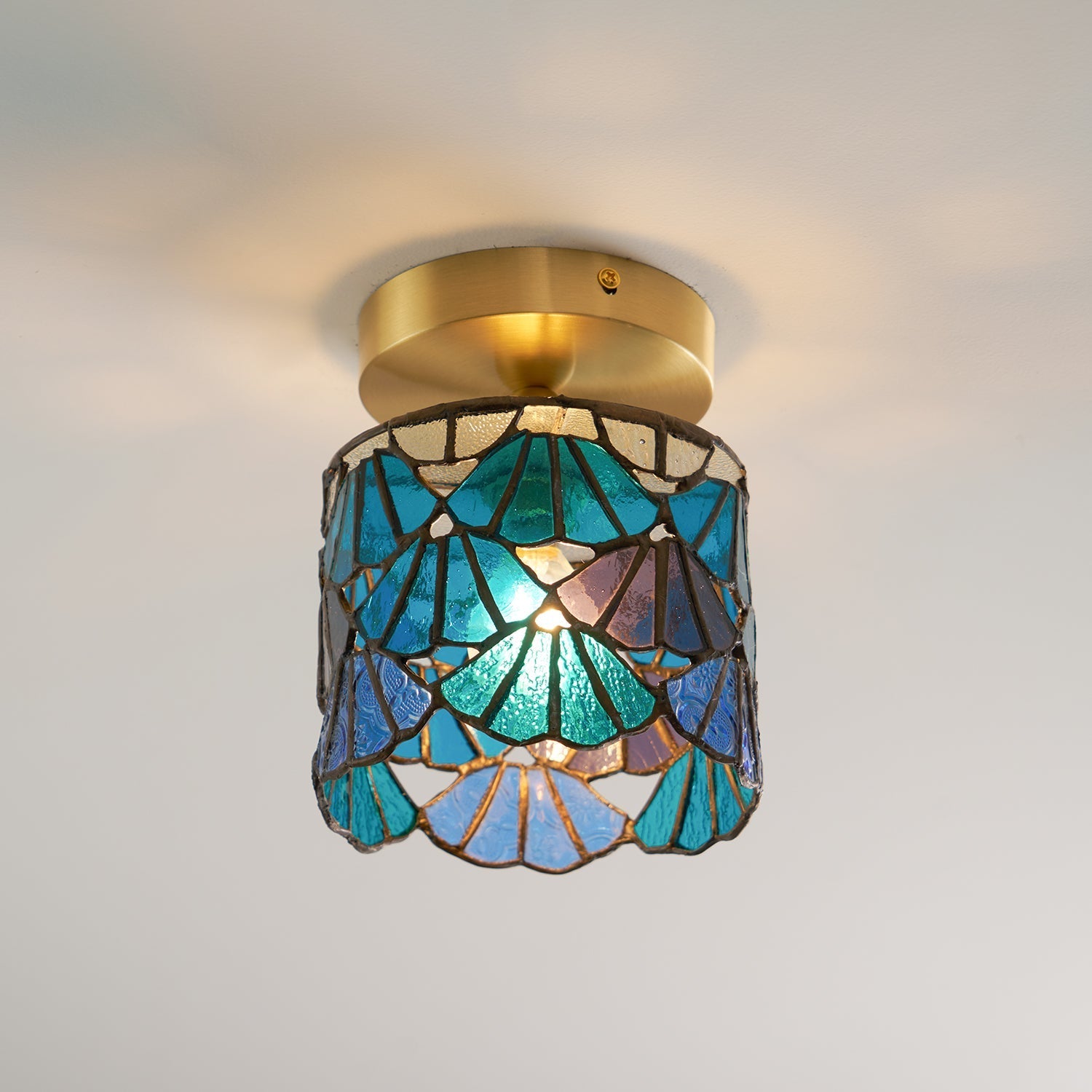 Vezari Tiffany Ceiling Light