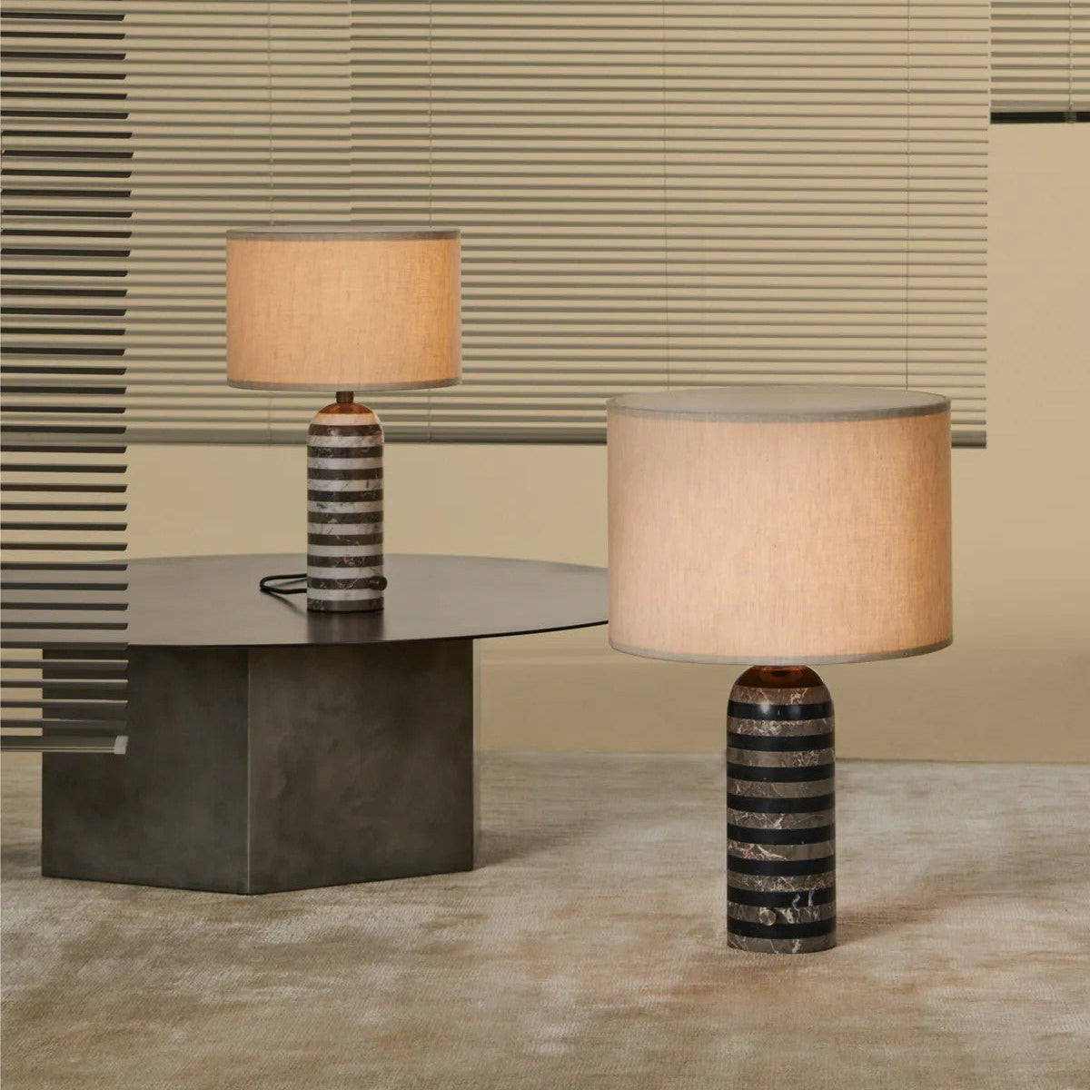 Sivelo Table Lamp