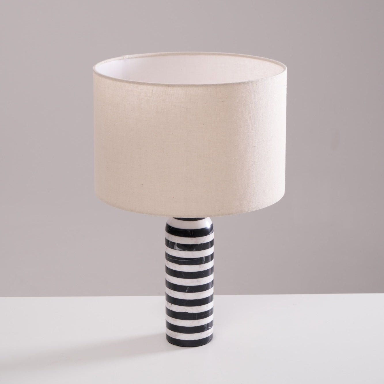 Sivelo Table Lamp
