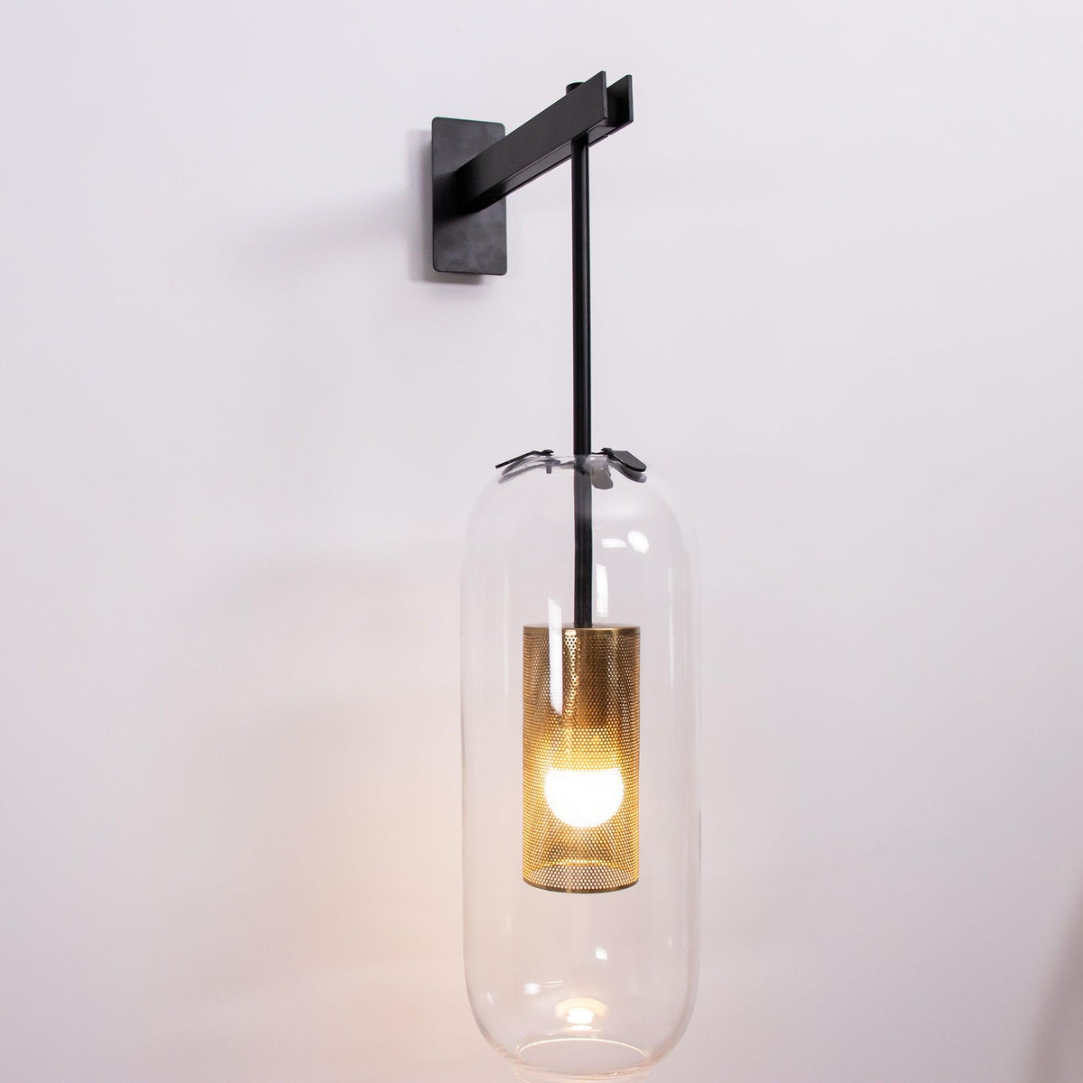 Tormula Globe Wall Light