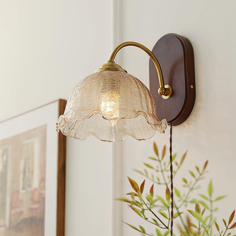 Deyvran Wall Light