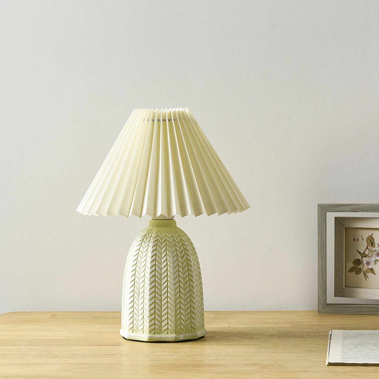 Wryzon Ceramic Table Lamp