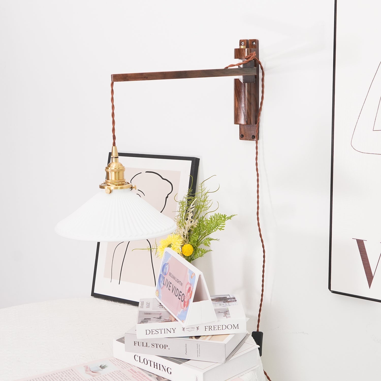 Droven Wall Light