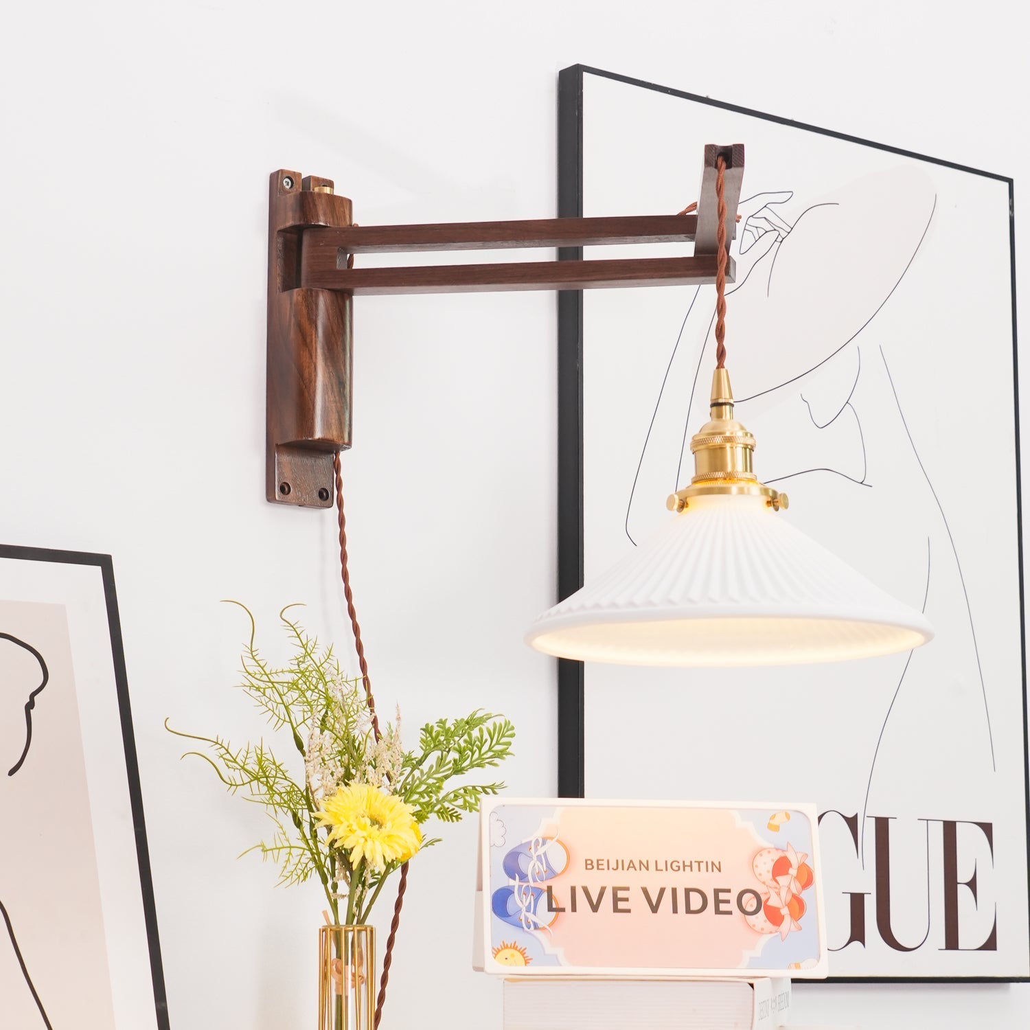 Droven Wall Light