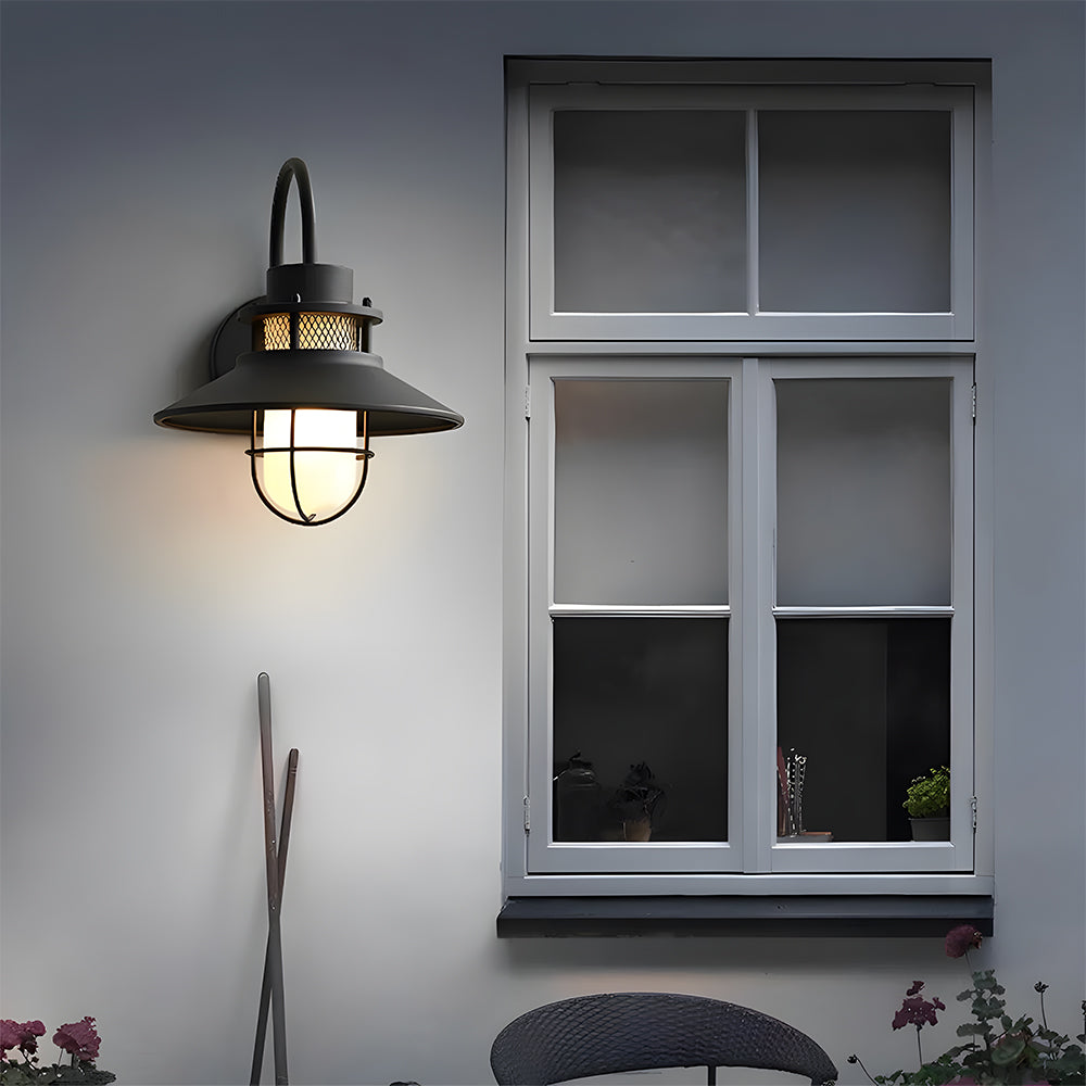 Zallivo Outdoor Lantern Wall Light