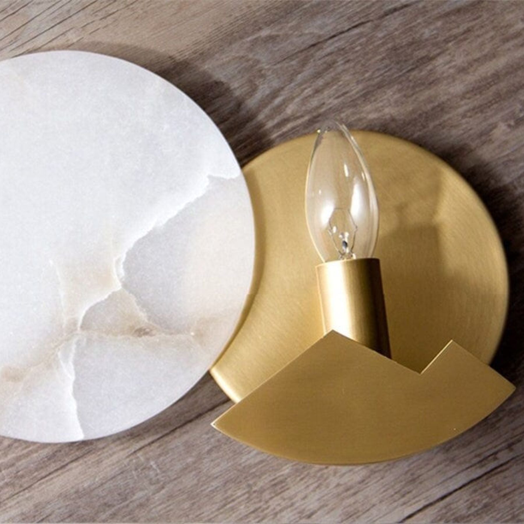 Pelzan Albasten Wall Light