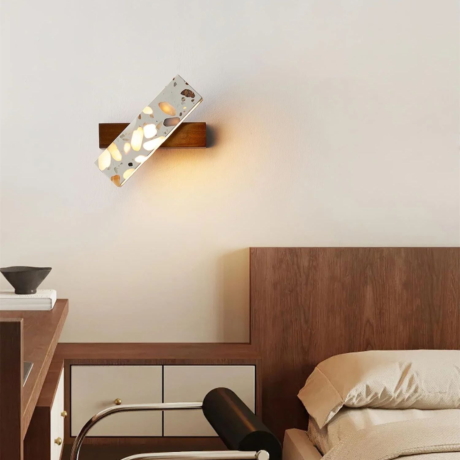 Olivesa Wall Light