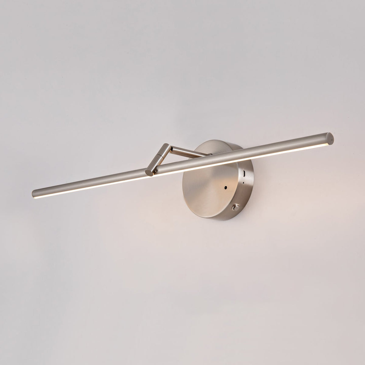 Galleria Slim Rechargeable Wall Light – detail 7