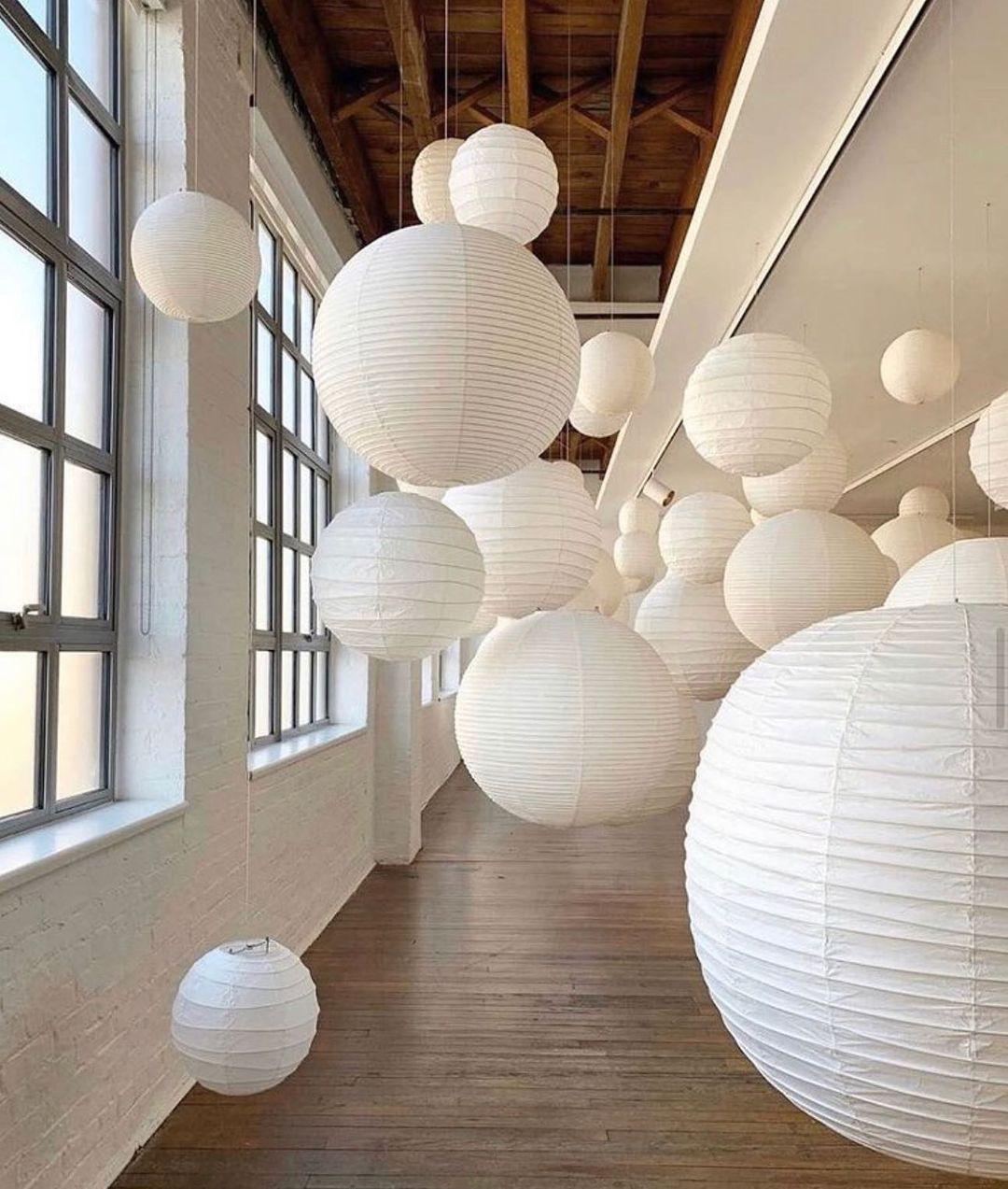 Dituli Globe Pendant Light