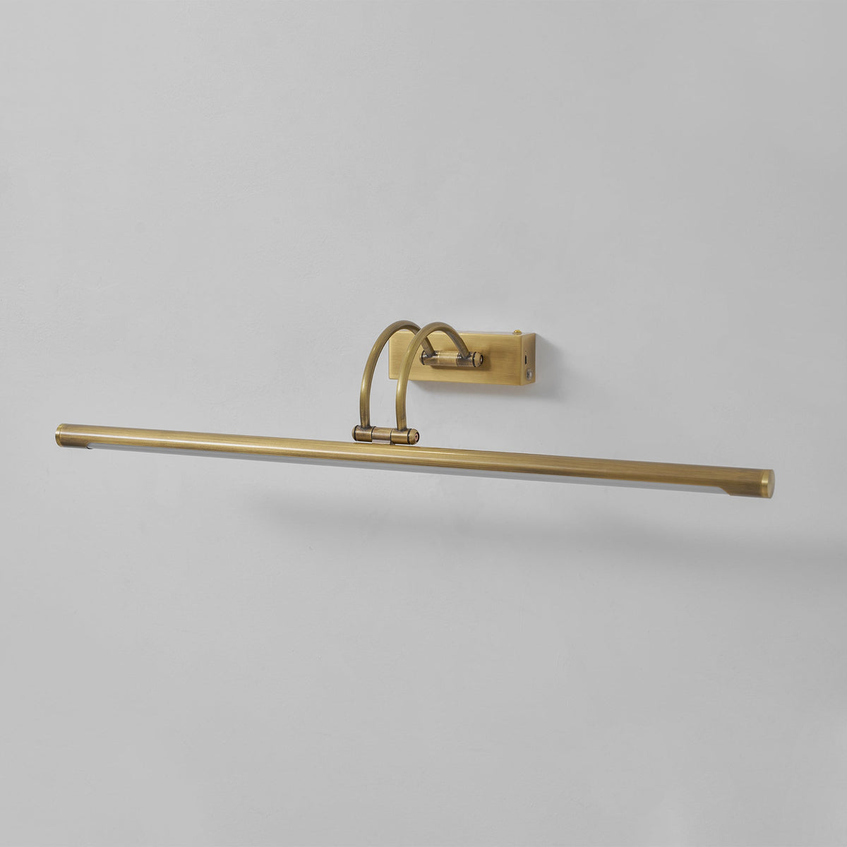Bezuro Linear Wall Light