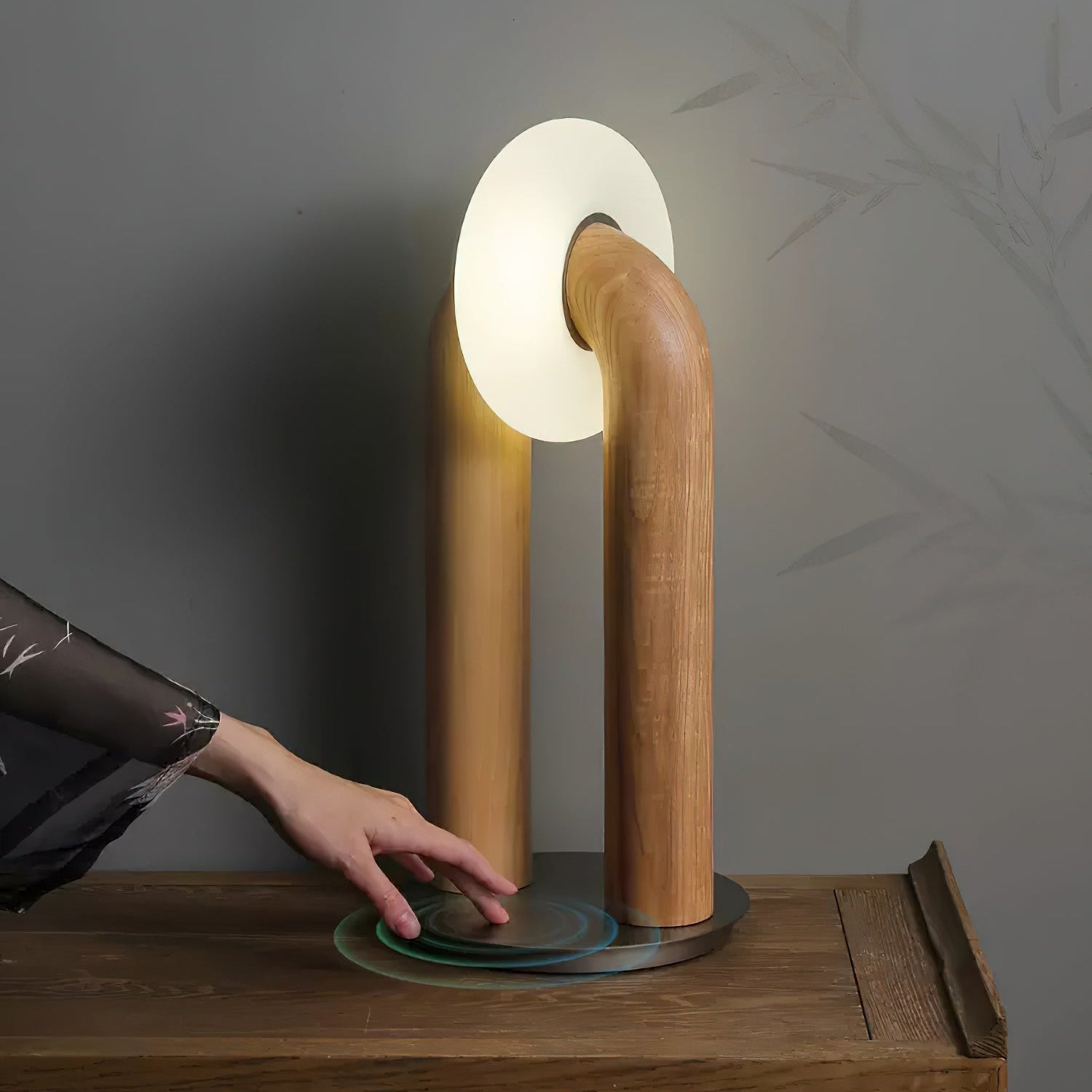Disc Wooden Table Lamp