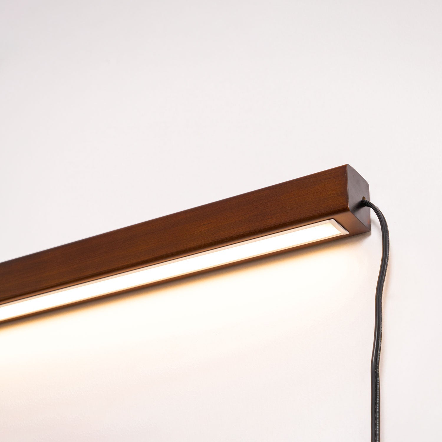 Aerelo Wall Light