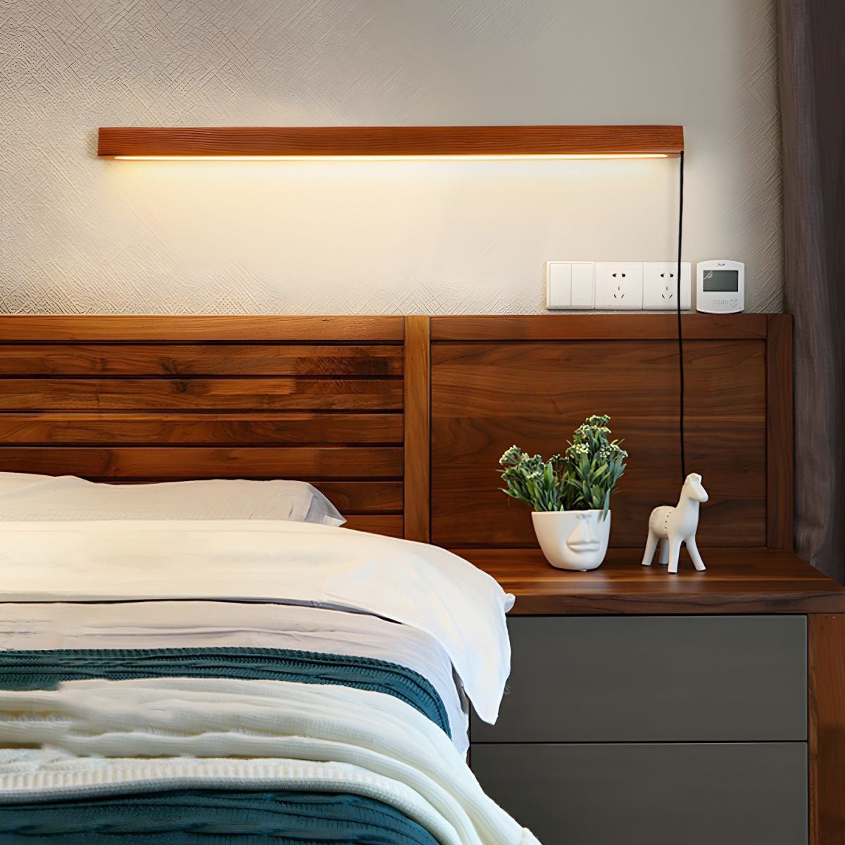 Aerelo Wall Light