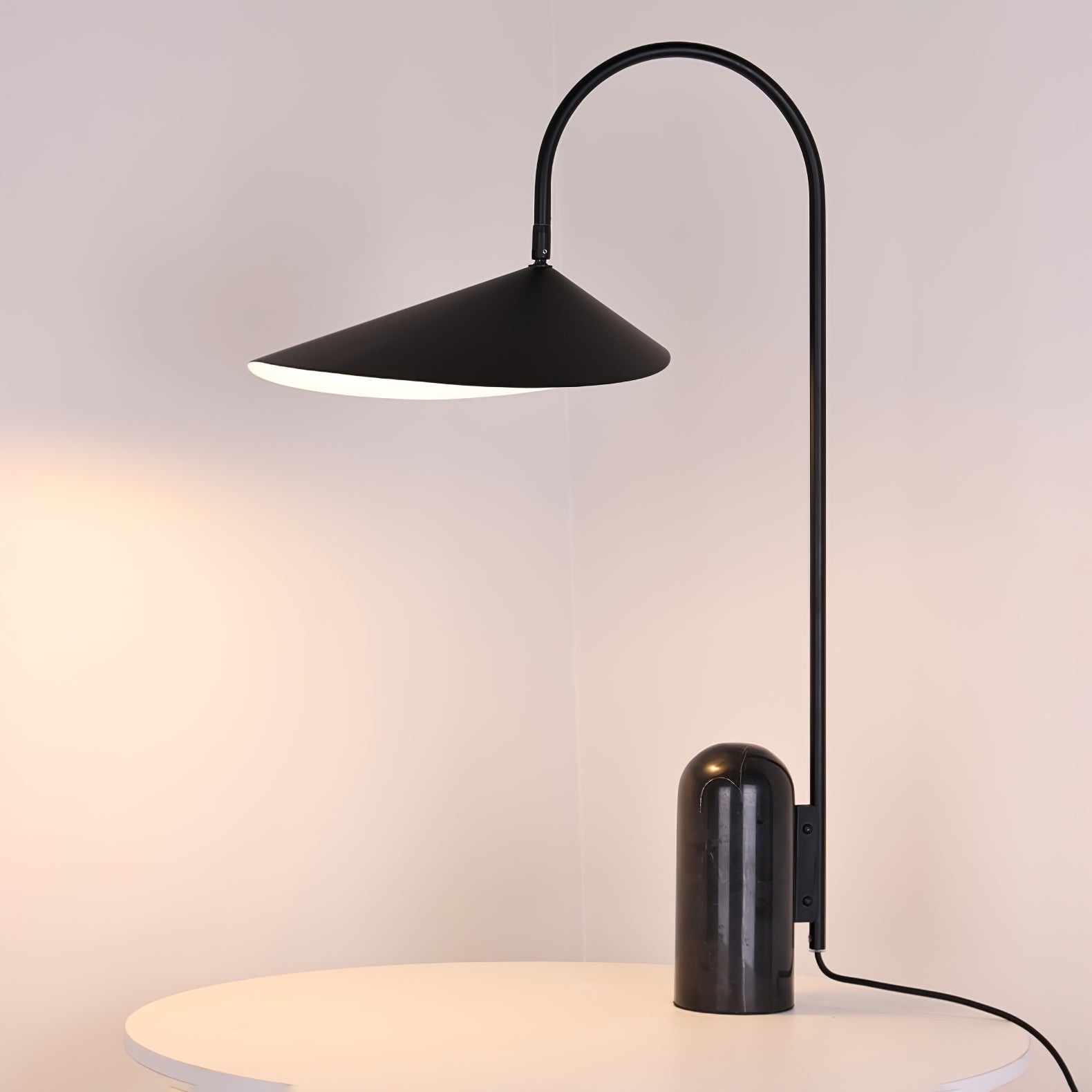 Arumce Table Lamp